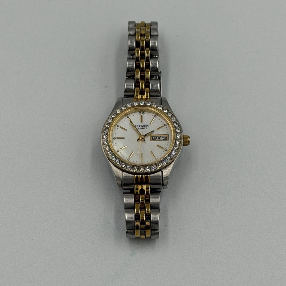 Vintage Citizen Ladies Two Tone Gold Silver Swarovski Date Dial Watch - Picture 2 of 5